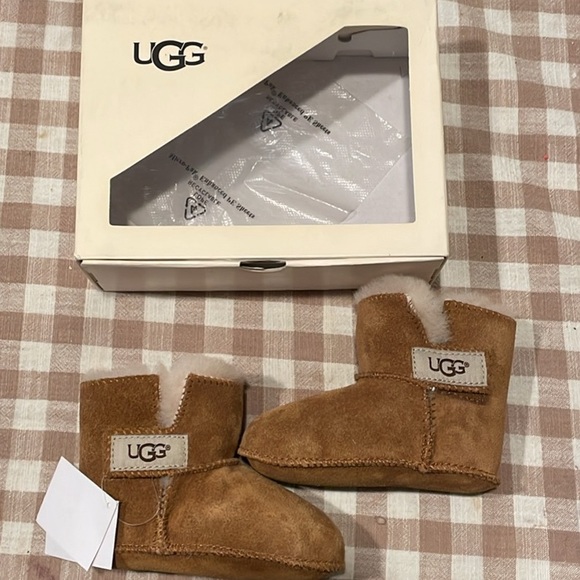 Baby UGG booties - NWT - Picture 2 of 5